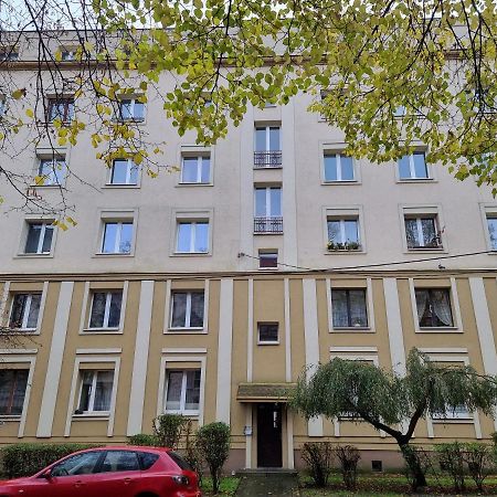 Jazz Apartament Czestochowa Centrum 2-Bedroom Bagian luar foto